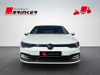 Gebraucht VW Golf VIII Move 131 PS (96 kW) 2023 Oryxweiß perlmutteffekt Limousine