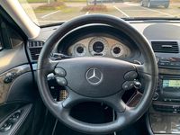 Gebraucht Mercedes E320 Avantgarde 224 PS (164 kW) 2006 Schwarz Limousine