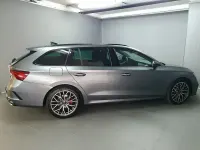Gebraucht Skoda Octavia RS 200 PS (147 kW) 2023 5x graphitegrau metallic (metallic) Kombi