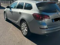 Gebraucht Opel Astra 165 PS (121 kW) 2012 Grau Kombi