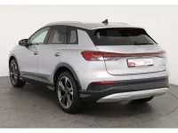 Używany Audi Q4 e-tron Ambiente 250 kW (340 KM) 2024 Srebrny SUV