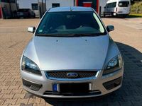 Gebraucht Ford Focus 116 PS (85 kW) 2005 Silber Limousine