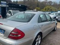 Gebraucht Mercedes E270 Elegance 177 PS (130 kW) 2002 Silber Limousine