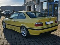 Używany BMW M3 Performance 321 KM (236 kW) 1997 Żółty