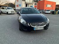 Gebraucht Volvo V60 167 PS (122 kW) 2012 Schwarz Kombi
