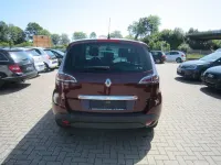 Gebraucht Renault Scénic III Bose Edition 132 PS (97 kW) 2016 Rot Van / Kleinbus