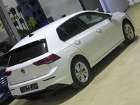 Gebraucht VW Golf VIII Life 150 PS (110 kW) 2023 Oryxweiß perlmutteffekt (metallic) Limousine