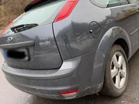 Gebraucht Ford Focus 2005 Grau Limousine