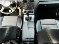 Gebraucht Mercedes C200 136 PS (100 kW) 2011 Schwarz Kombi