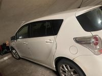 Gebraucht Toyota Verso 150 PS (110 kW) 2012 Weiß Van / Kleinbus