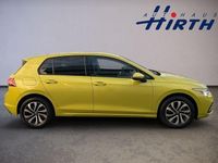 Gebraucht VW Golf VIII Active 131 PS (96 kW) 2022 Gelb metallic Limousine