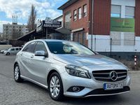 Gebraucht Mercedes A200 136 PS (100 kW) 2015 Polarsilber Limousine