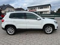 Gebraucht VW Tiguan LOUNGE 160 PS (117 kW) 2015 Weiß SUV