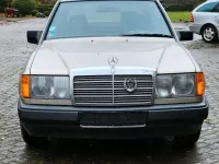 Gebraucht Mercedes E200 118 PS (86 kW) 1989 Braun Limousine