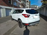 Gebraucht Ford Kuga Trend 150 PS (110 kW) 2017 Weiß SUV