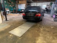 Gebraucht Mercedes E280 231 PS (169 kW) 2005 Schwarz Kombi