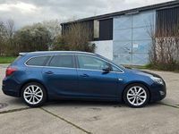 Gebraucht Opel Astra 179 PS (131 kW) 2011 Blau Kombi