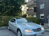 Gebraucht Mercedes C220 143 PS (105 kW) 2002 Silber Coupé