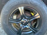 Second-hand Dacia Duster 125 CP (91 kW) 2017 Negru SUV