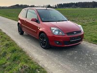 Gebraucht Ford Fiesta Ambiente 80 PS (58 kW) 2008 Rot Kleinwagen