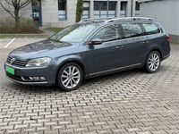 Gebraucht VW Passat 140 PS (102 kW) 2014 Blau Kombi