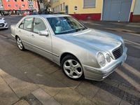 Gebraucht Mercedes E240 Elegance 170 PS (125 kW) 2000 Silber Limousine