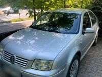 Gebraucht VW Bora 135 PS (99 kW) 2004 Grau Limousine