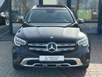 Gebraucht Mercedes GLC300e 306 PS (225 kW) 2022 Schwarz SUV