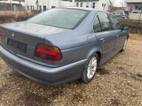 Gebraucht BMW 525 163 PS (119 kW) 2001 Blau Limousine