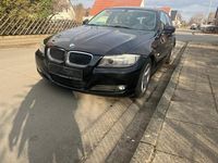 Gebraucht BMW 320 Lifestyle 163 PS (119 kW) 2011 Schwarz Kombi