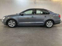 Gebraucht VW Jetta Basis 125 PS (91 kW) 2015 Grau Limousine