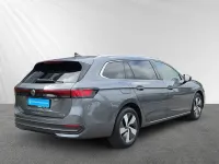 Gebraucht VW Passat Business 150 PS (110 kW) 2025 Grau Kombi