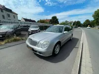 Gebraucht Mercedes E220 Classic 150 PS (110 kW) 2004 Brillantsilber  metalliclack Kombi