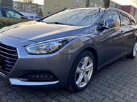 Gebraucht Hyundai i40 141 PS (103 kW) 2017 Grau Kombi