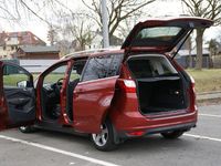 Gebraucht Ford Grand C-Max Titanium 150 PS (110 kW) 2015 Rot Van / Kleinbus