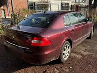 Gebraucht Skoda Superb 160 PS (117 kW) 2010 Rot Limousine