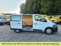 Gebraucht Renault Trafic Komfort 121 PS (88 kW) 2017 Weiß Van / Kleinbus