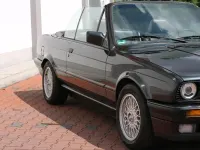 Gebraucht BMW 318 Cabriolet 113 PS (83 kW) 1993 Schwarz Cabrio