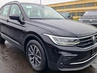 Gebraucht VW Tiguan Life 150 PS (110 kW) 2022 Deep black SUV
