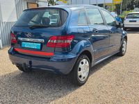 Gebraucht Mercedes B170 116 PS (85 kW) 2009 Blau Van / Kleinbus