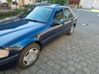 Gebraucht Mercedes C200 136 PS (100 kW) 1995 Blau Limousine
