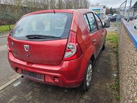 Gebraucht Dacia Sandero 75 PS (55 kW) 2010 Rot Limousine