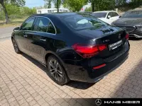 Gebraucht Mercedes A180 Progressive 136 PS (100 kW) 2024 Lack kosmosschwarz Limousine