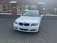 Gebraucht BMW 316 143 PS (105 kW) 2011 Weiß Limousine