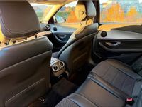 Gebraucht Mercedes E220 Avantgarde 194 PS (142 kW) 2016 Weiß Limousine