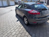 Gebraucht Renault Mégane 101 PS (74 kW) 2011 Grau Limousine