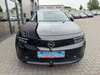 Usata Opel Astra Elegance 131 CV (96 kW) 2024 Nero Utilitaria