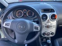 Gebraucht Opel Corsa Color Edition 86 PS (63 kW) 2012 Weiß Kleinwagen