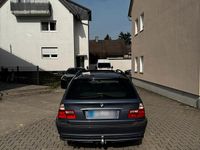 Gebraucht BMW 320 170 PS (125 kW) 2005 Blau Kombi