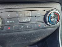 Gebraucht Ford Fiesta Trend 75 PS (55 kW) 2020 Weiß Kleinwagen